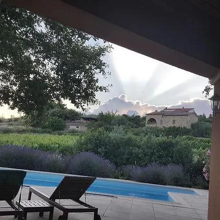 Des Vignes Rosieres (Ardeche)